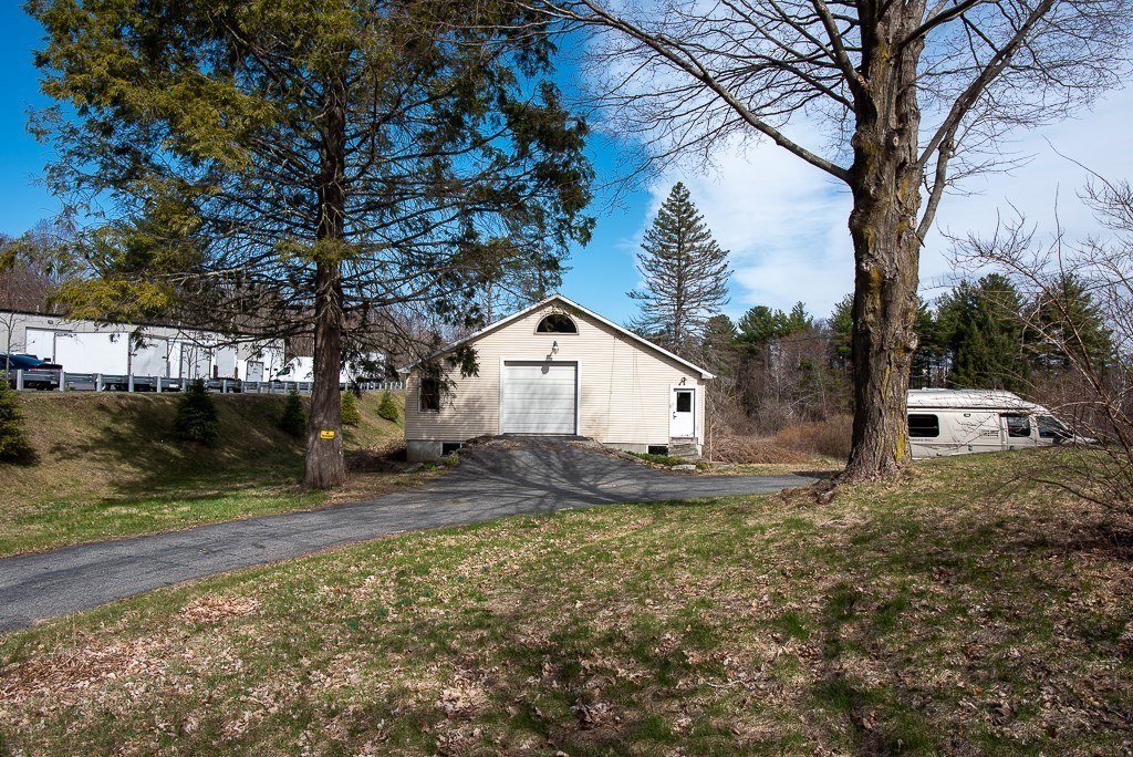 223 Whitins Road Sutton, MA 01590 - Photo 20 of 30