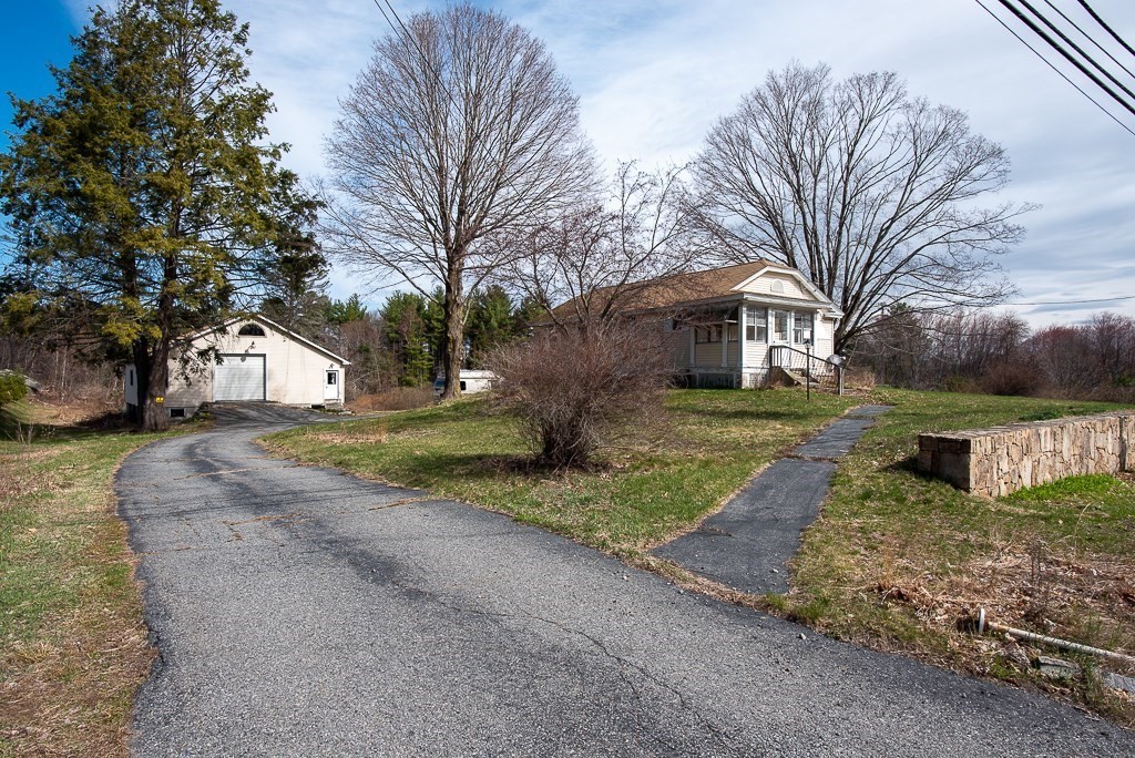 223 Whitins Road Sutton, MA 01590 - Photo 2 of 30