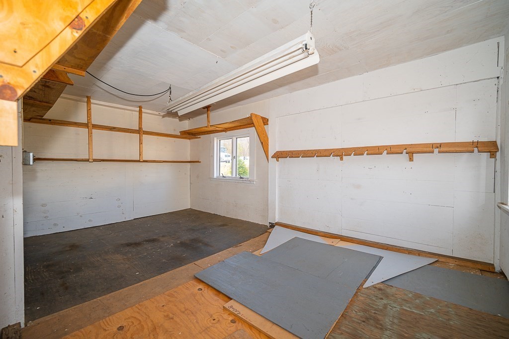 223 Whitins Road Sutton, MA 01590 - Photo 21 of 30