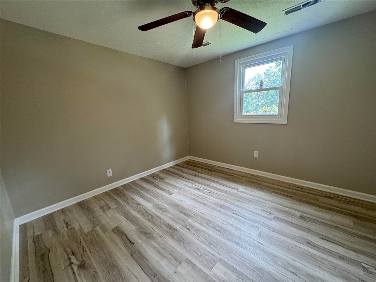 230 D D Morgan Road Russellville, KY 42276 - Photo 16 of 25 Gallery Image 16