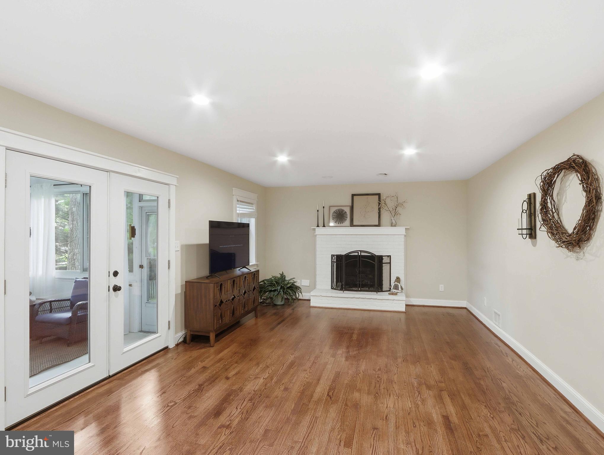 380 Sheffield Road Severna Park, MD 21146 - Photo 13 of 47 Family room off kitchen.