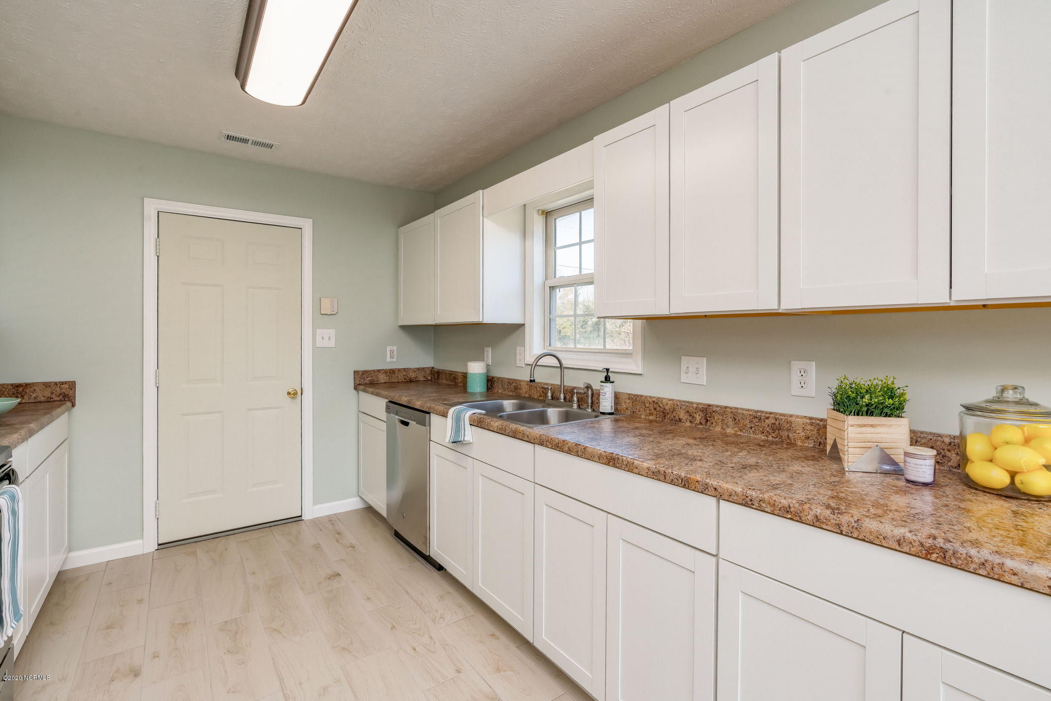 813 Cathay Road Wilmington, NC 28412 - Photo 8 of 28 813+Cathay+Rd+Wilmington-5-web