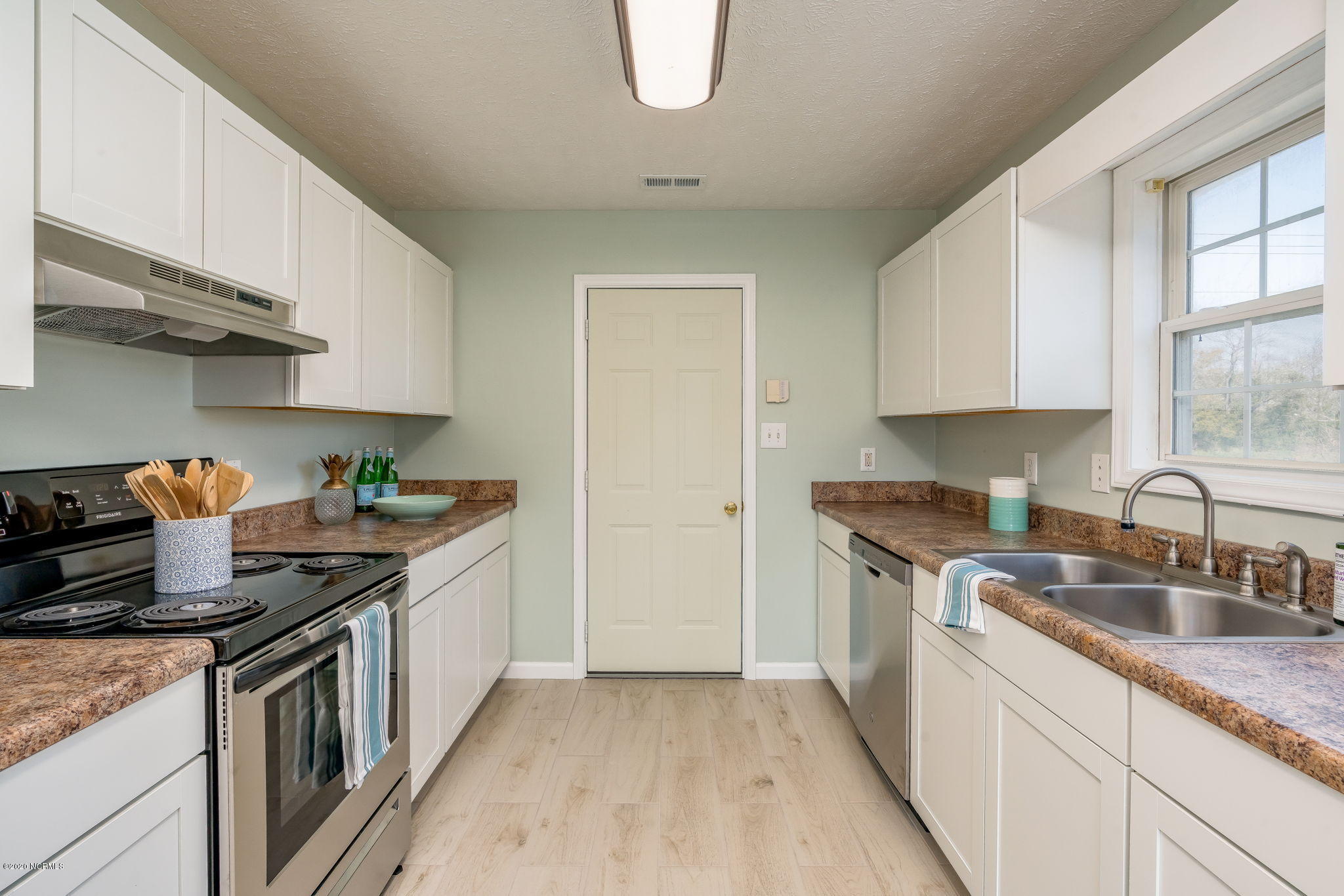 813 Cathay Road Wilmington, NC 28412 - Photo 9 of 28 813+Cathay+Rd+Wilmington-6-web