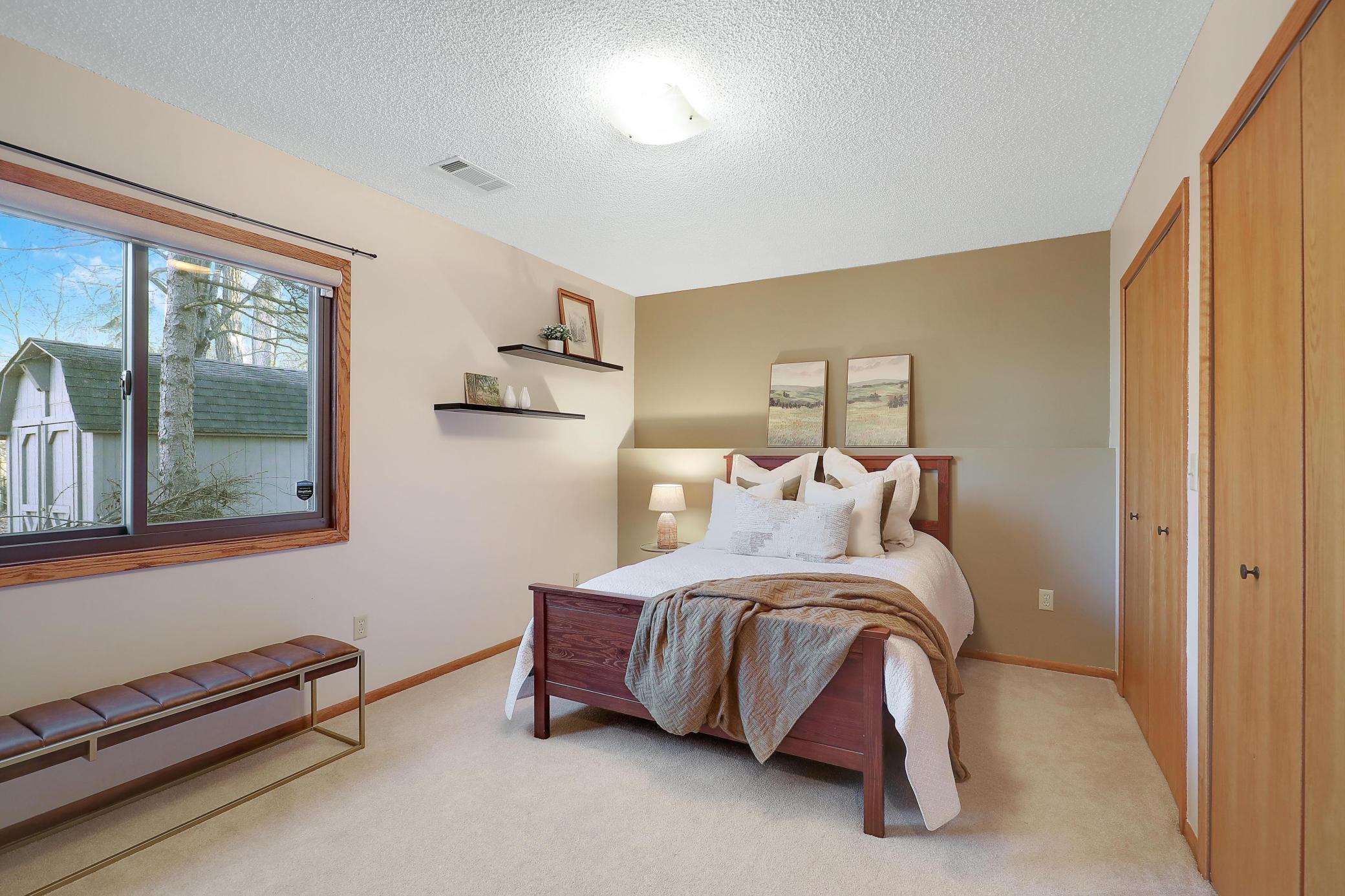 8829 Lakeview Road Bloomington, MN 55438 - Photo 17 of 32 Gallery Image 17
