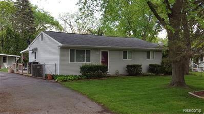 3039 Gerald Avenue Rochester Hills, MI 48307 - Photo 1 of 12