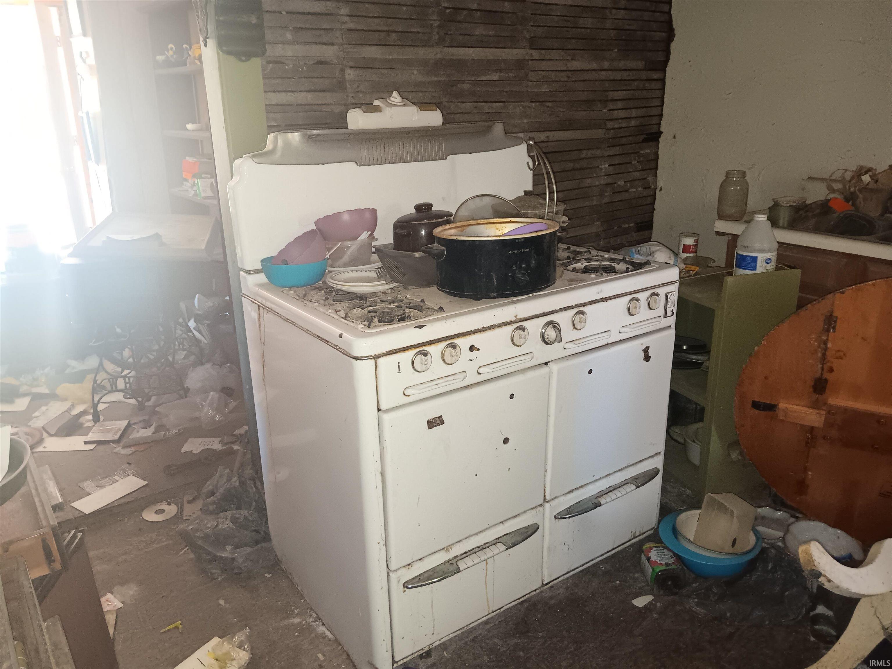 305 Giltner Street Oaktown, IN 47561 - Photo 4 of 20