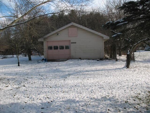10048 North Lewis Road Clio, MI 48420 - Photo 2 of 26 50062961-1.JPG