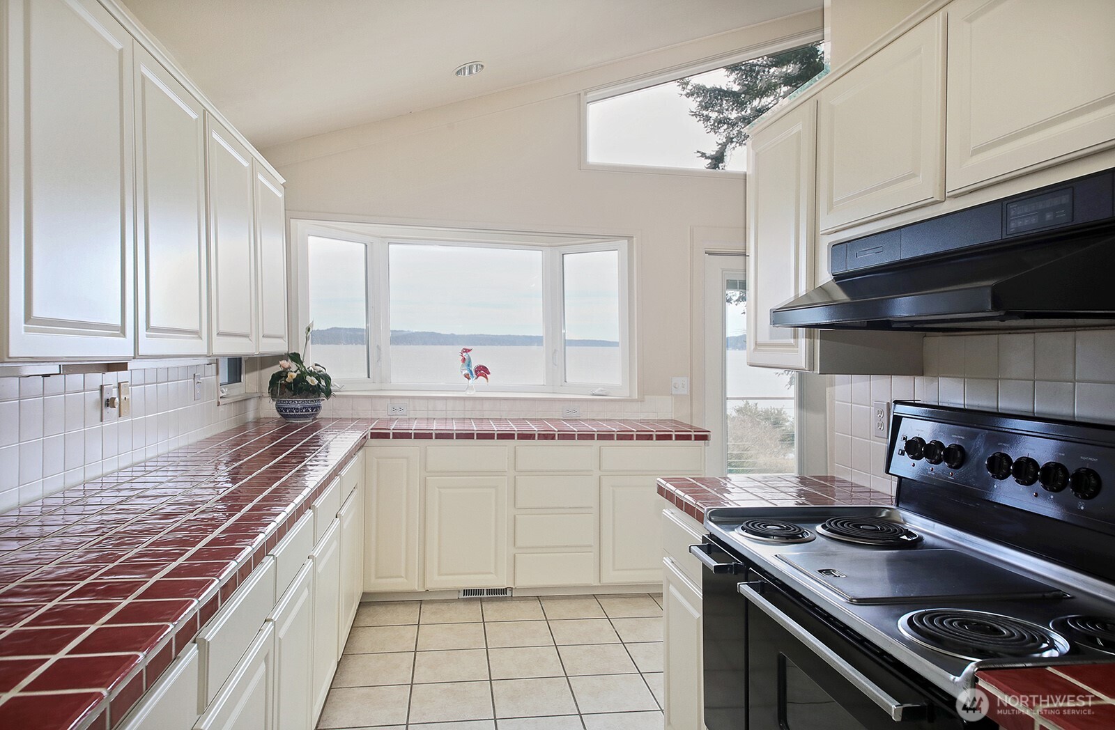 2693 North Bluff Road Greenbank, WA 98253 - Photo 13 of 40 Gallery Image 13