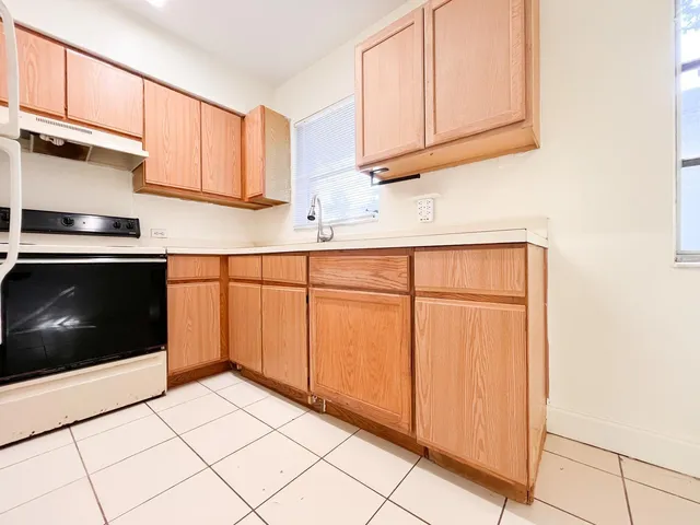 $1,590 | 1021 Northeast 8th Avenue, Unit 8, Delray Beach, FL 33483