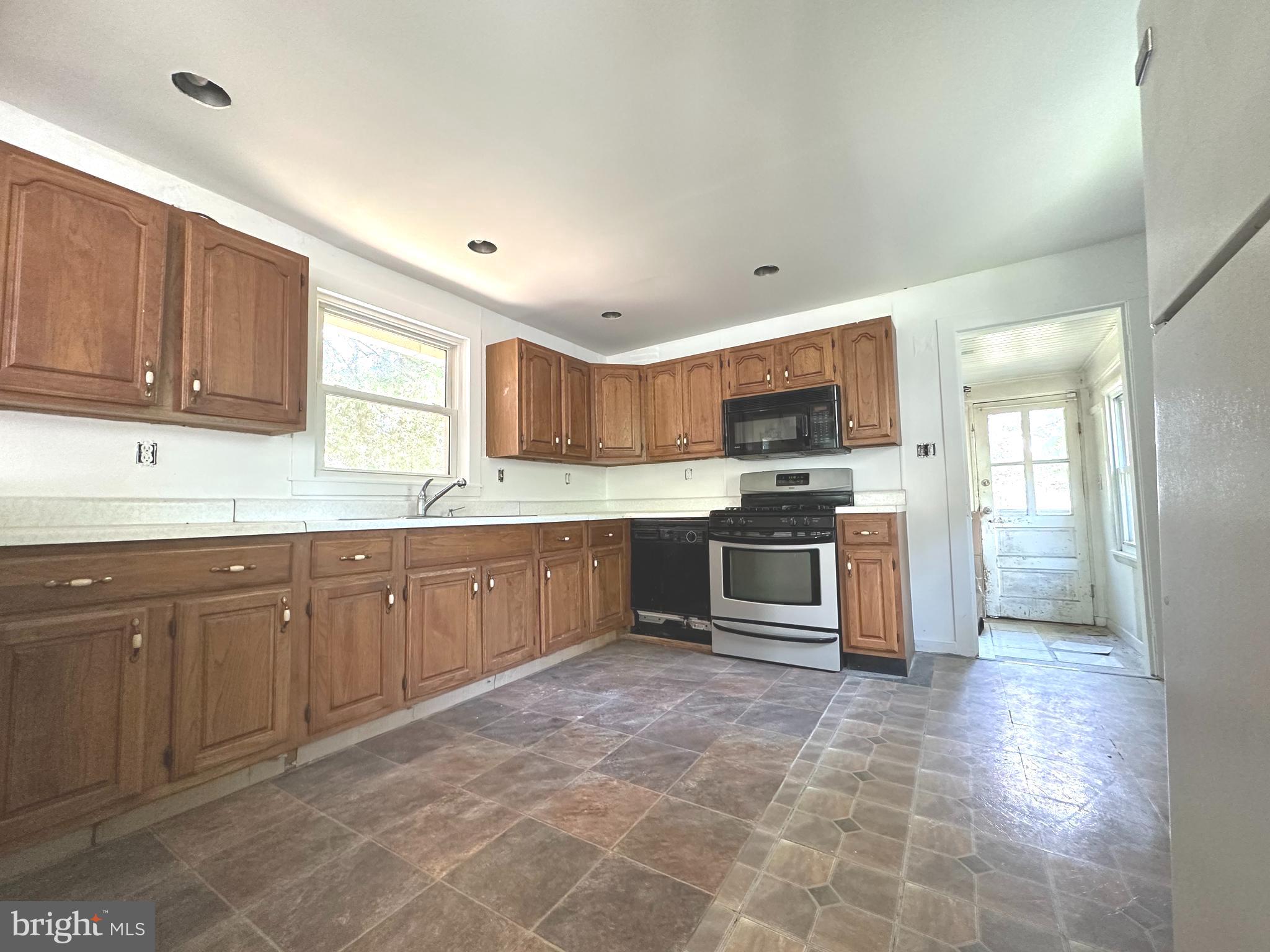 206 Maple Avenue Ridgely, MD 21660 - Photo 6 of 19 Kitchen