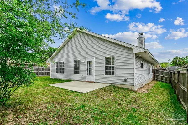 a view of outdoor space yard and front view of a house