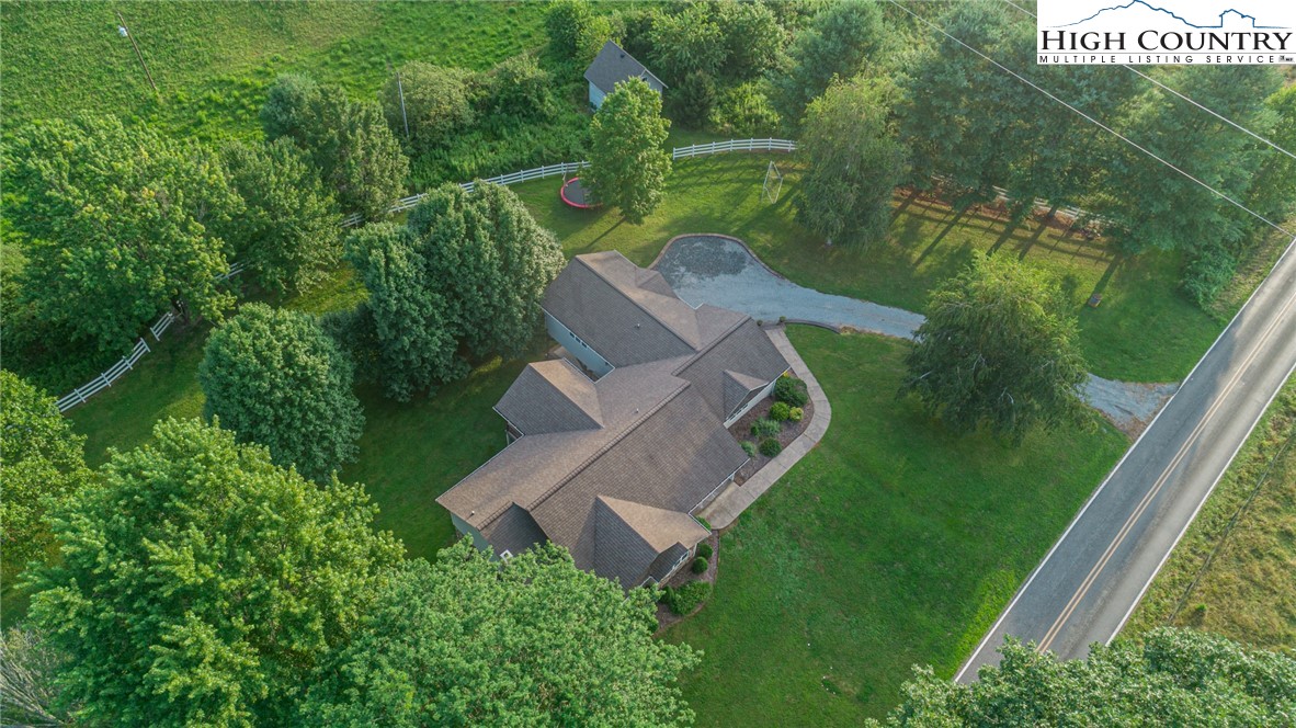 680 J E Gentry Road Crumpler, NC 28617 - Photo 11 of 45 Gallery Image 11