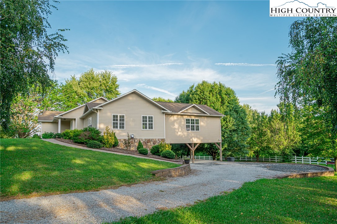 680 J E Gentry Road Crumpler, NC 28617 - Photo 8 of 45 Gallery Image 8