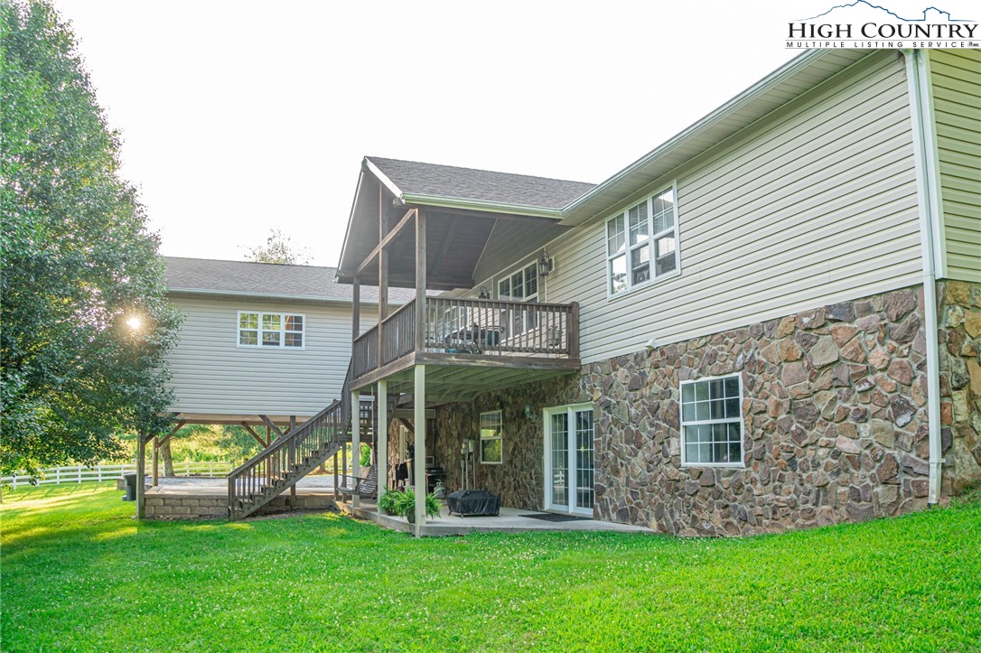 680 J E Gentry Road Crumpler, NC 28617 - Photo 10 of 45 Gallery Image 10