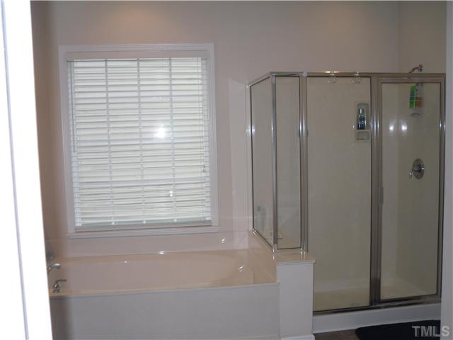 8140 Sommerwell Street Raleigh, NC 27613 - Photo 18 of 23 Master Bath/Spa