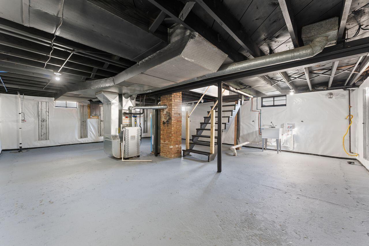 301 West Bates Street Hebron, IN 46341 - Photo 15 of 16 1280x853