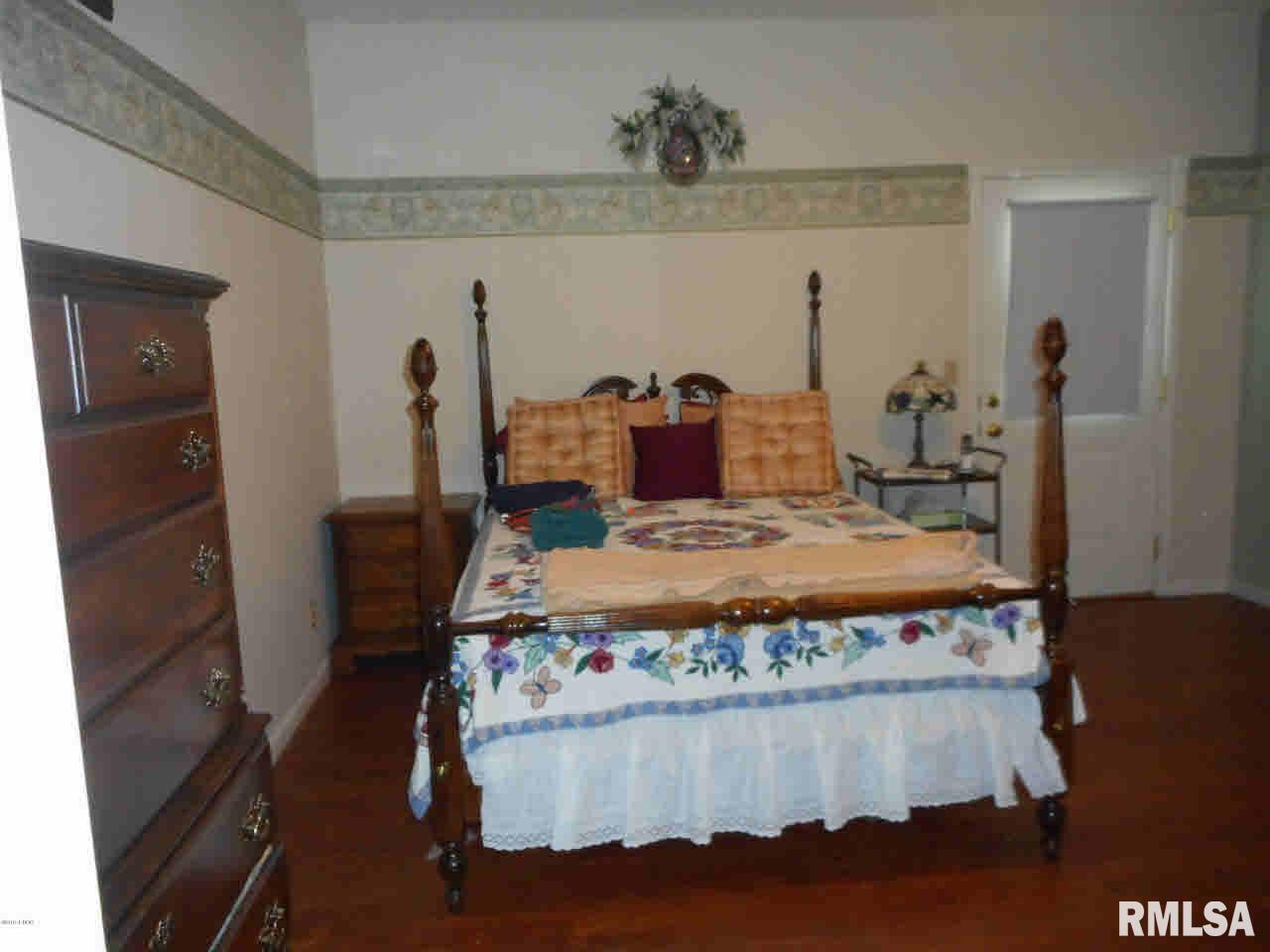 100 East Benedict Valier, IL 62891 - Photo 6 of 16 Gallery Image 6