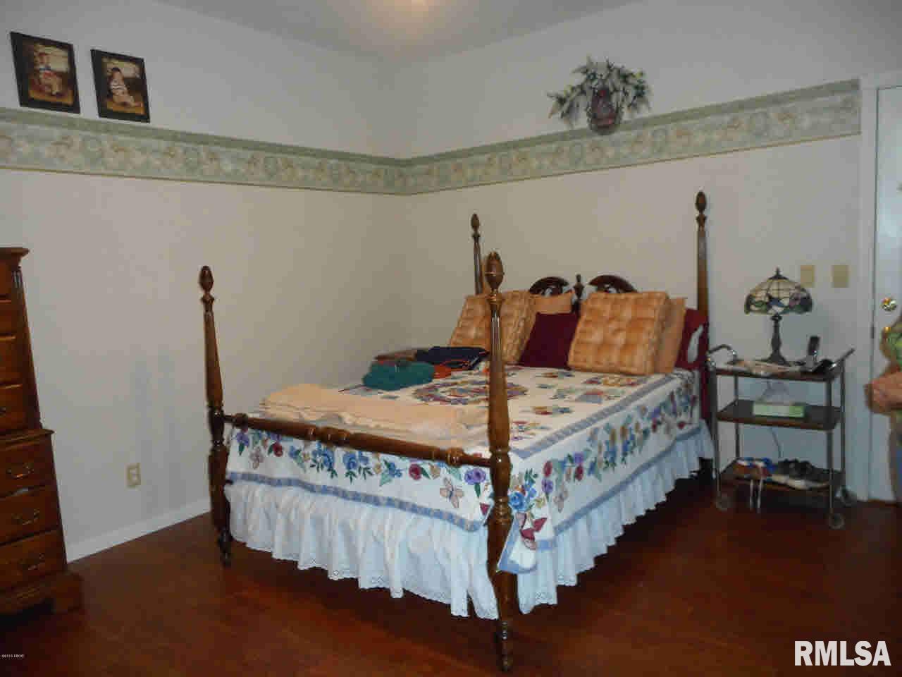 100 East Benedict Valier, IL 62891 - Photo 7 of 16 Gallery Image 7