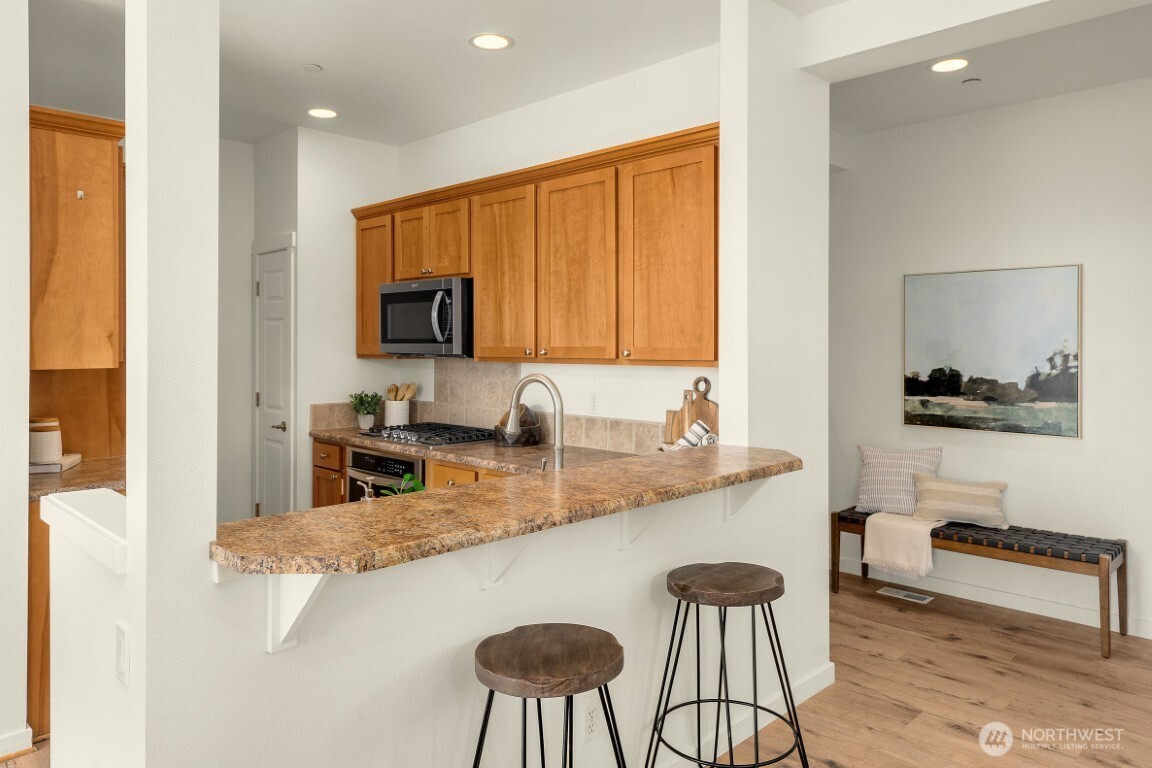 1877 16th Lane Northeast Issaquah, WA 98029 - Photo 13 of 26