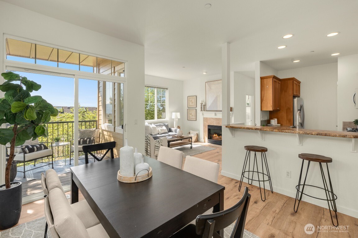 1877 16th Lane Northeast Issaquah, WA 98029 - Photo 8 of 26