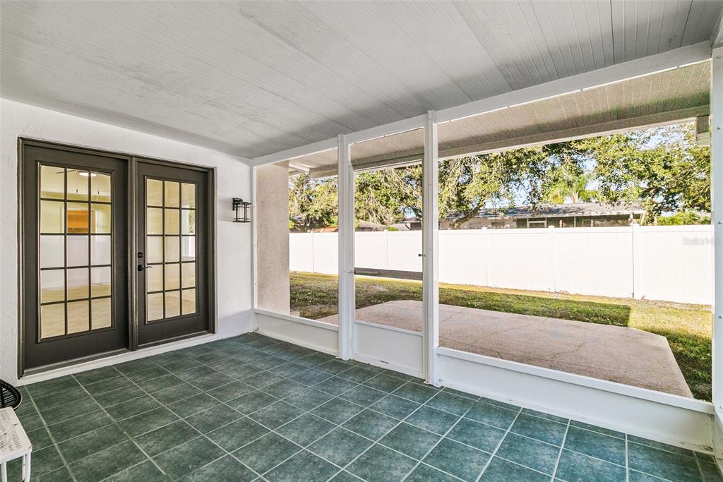 354 Burke Road Venice, FL 34293 - Photo 31 of 34 a view of an empty room with a window