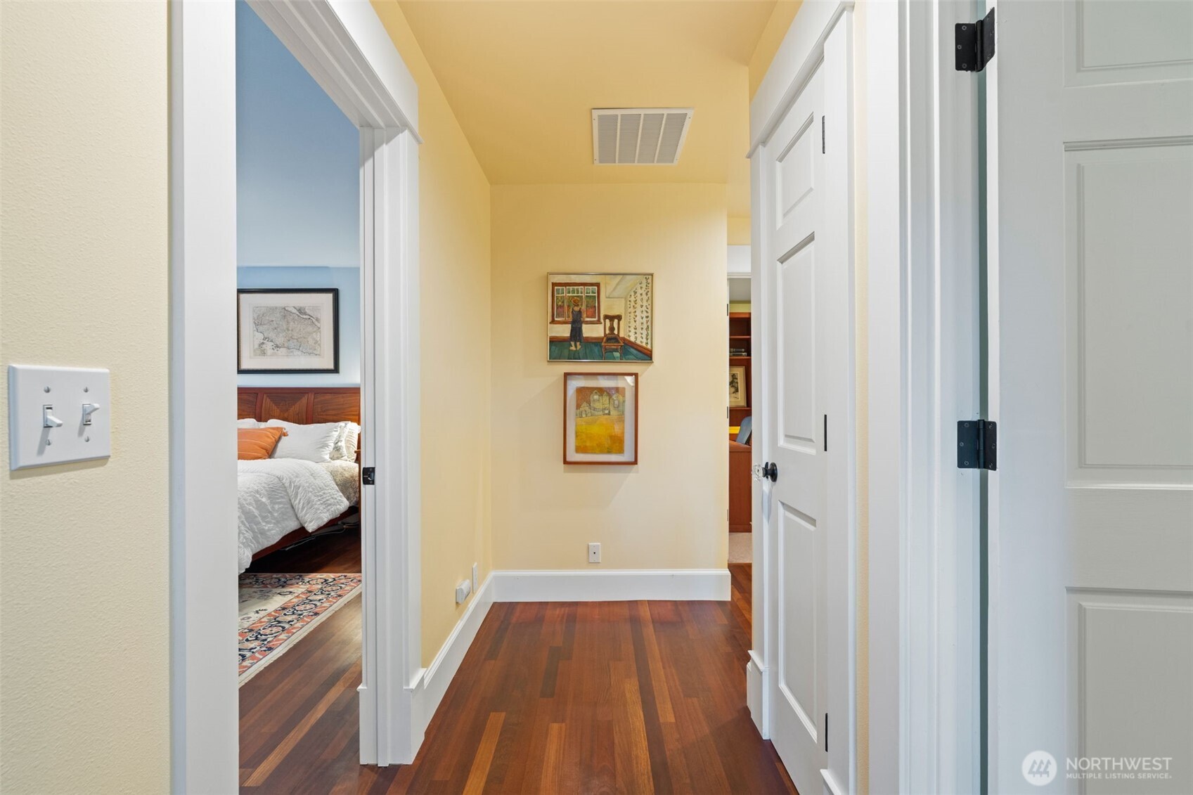 8991 Springwood Avenue Northeast Bainbridge Island, WA 98110 - Photo 24 of 36 a view of hallway with wooden floor