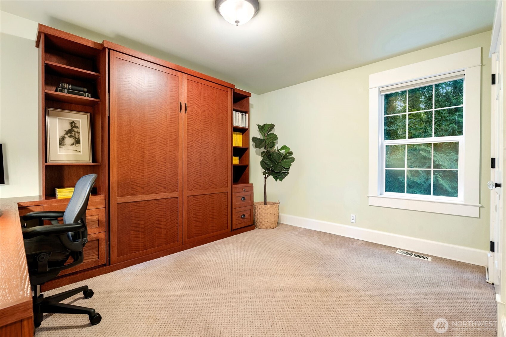 8991 Springwood Avenue Northeast Bainbridge Island, WA 98110 - Photo 31 of 36 a view of workspace