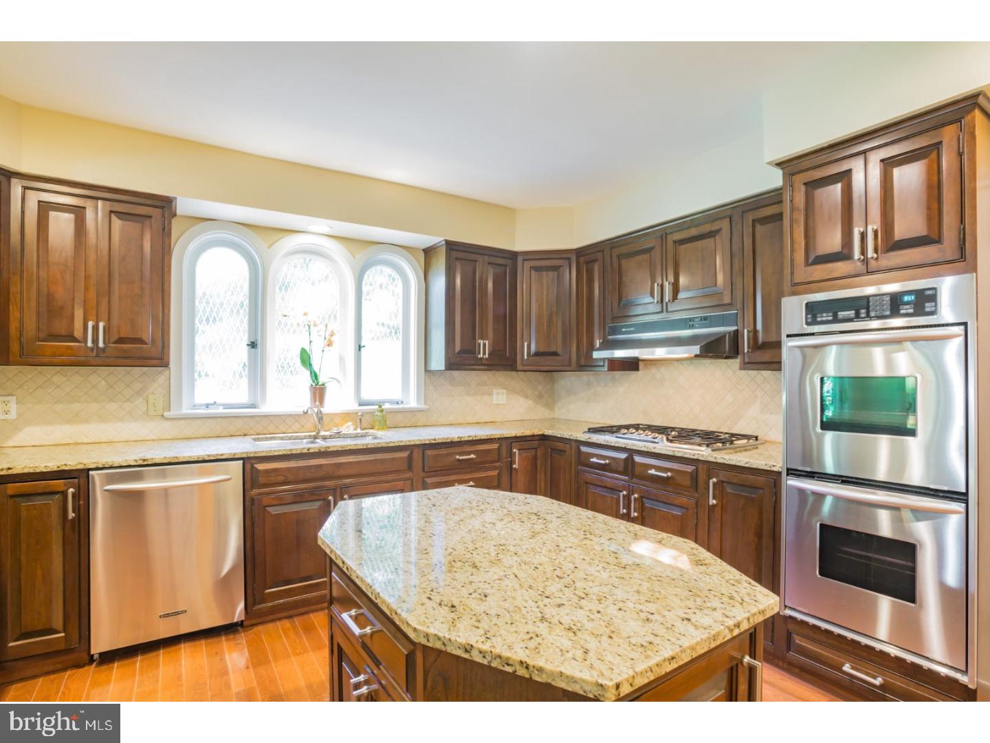 540 Oriole Road Villanova, PA 19085 - Photo 8 of 25 Kitchen