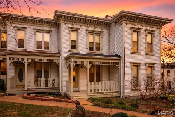 $269,900 | 2234 Hickory Street, St. Louis, MO 63104