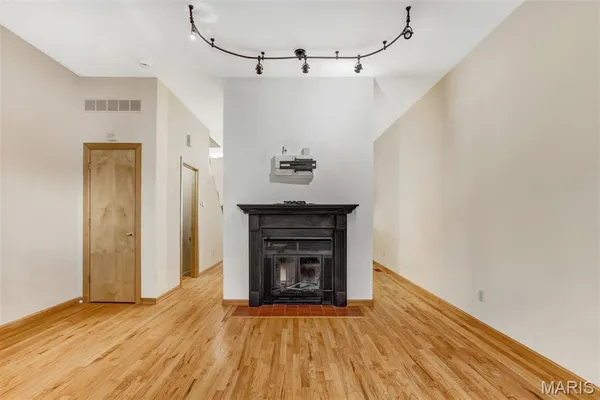 $269,900 | 2234 Hickory Street, St. Louis, MO 63104