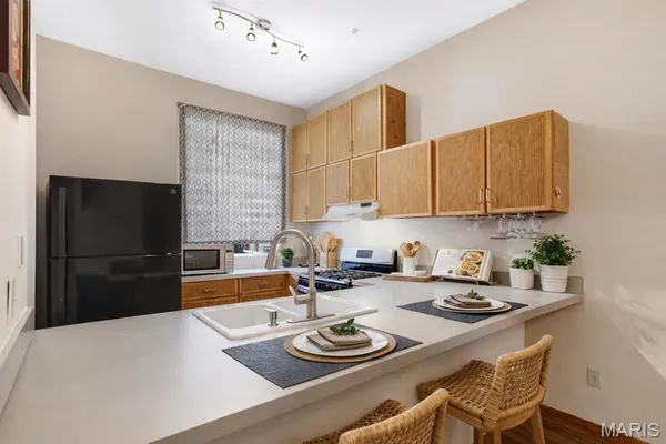 $269,900 | 2234 Hickory Street, St. Louis, MO 63104