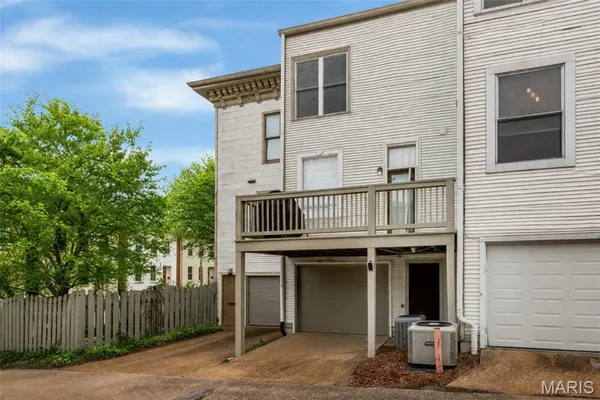 $269,900 | 2234 Hickory Street, St. Louis, MO 63104
