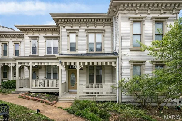 $269,900 | 2234 Hickory Street, St. Louis, MO 63104