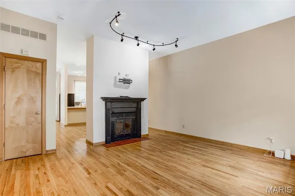 $269,900 | 2234 Hickory Street, St. Louis, MO 63104