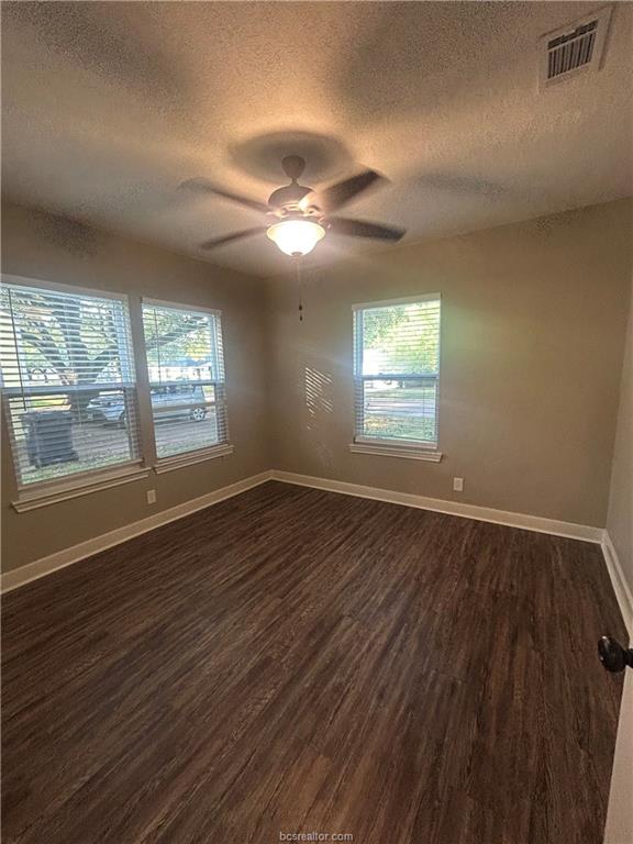 1400 Bennett Street Bryan, TX 77802 - Photo 2 of 21 Gallery Image 2