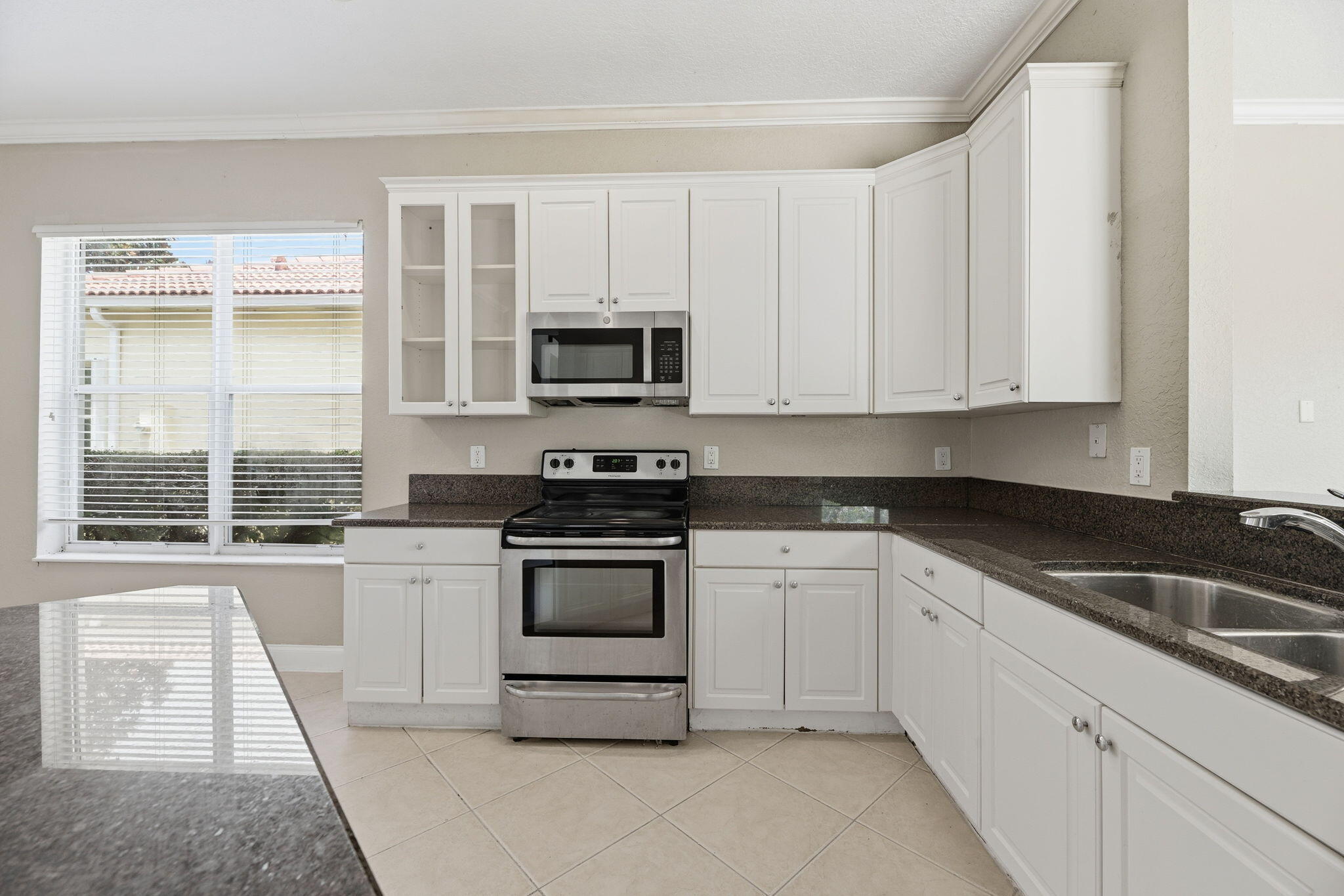 126 Magnolia Way Jupiter, FL 33469 - Photo 13 of 37 ListerPros_008