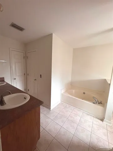 $2,100 | 1783 Village Parkway, Gulf Breeze, FL 32563