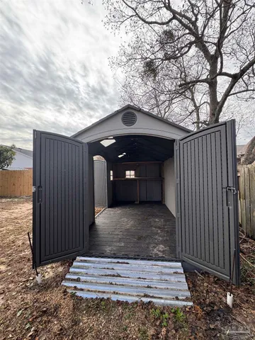 $2,100 | 1783 Village Parkway, Gulf Breeze, FL 32563