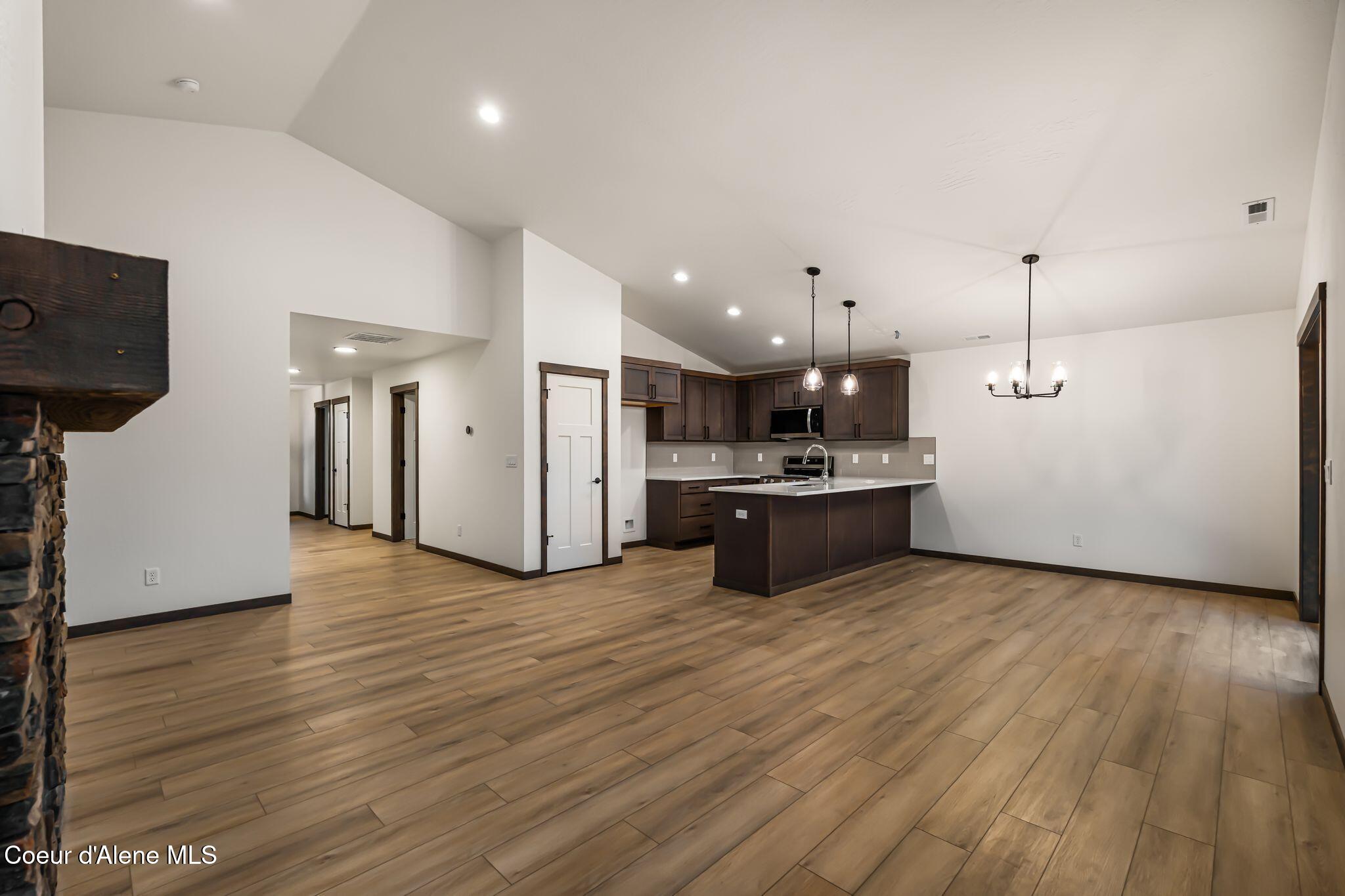 2212 Maverick Court Sandpoint, ID 83864 - Photo 12 of 31 12_A7408343