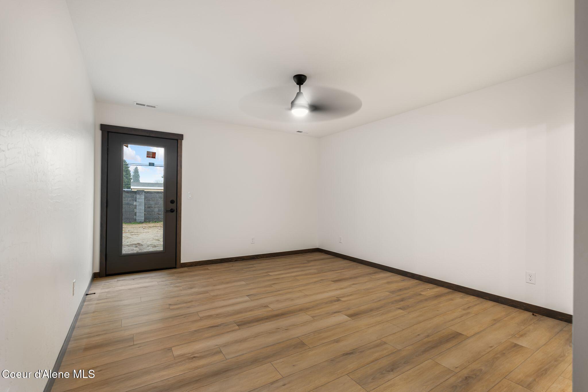 2212 Maverick Court Sandpoint, ID 83864 - Photo 19 of 31 20_A7408348