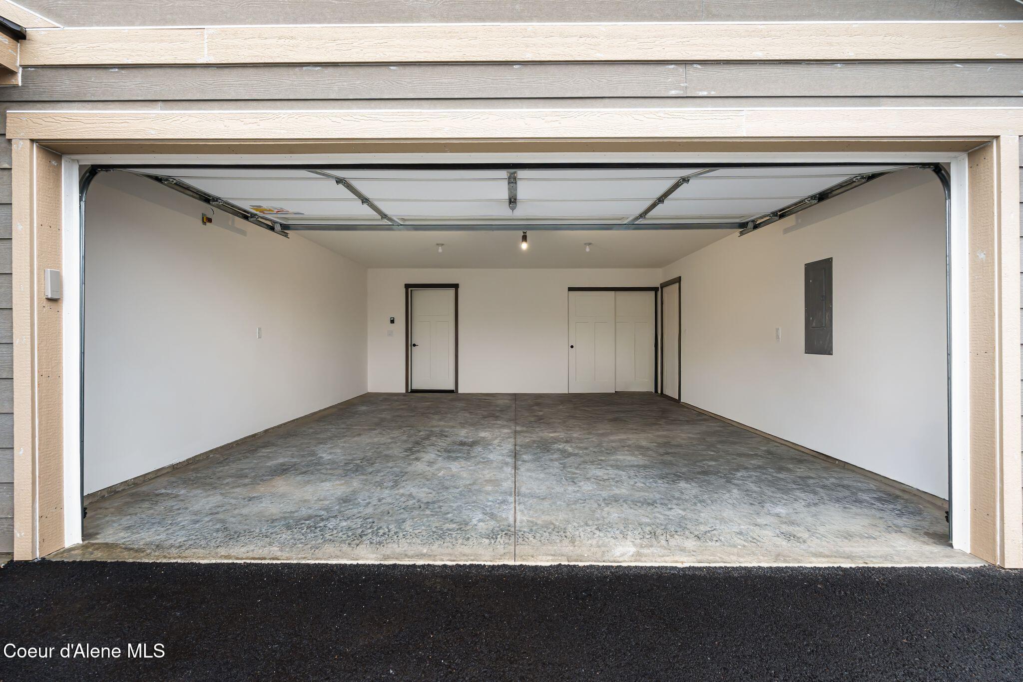 2212 Maverick Court Sandpoint, ID 83864 - Photo 26 of 31 26_A7408383