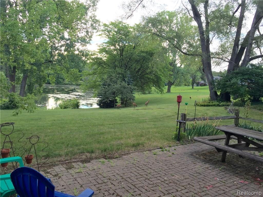 99 Mower Road Pinckney, MI 48169 - Photo 3 of 14