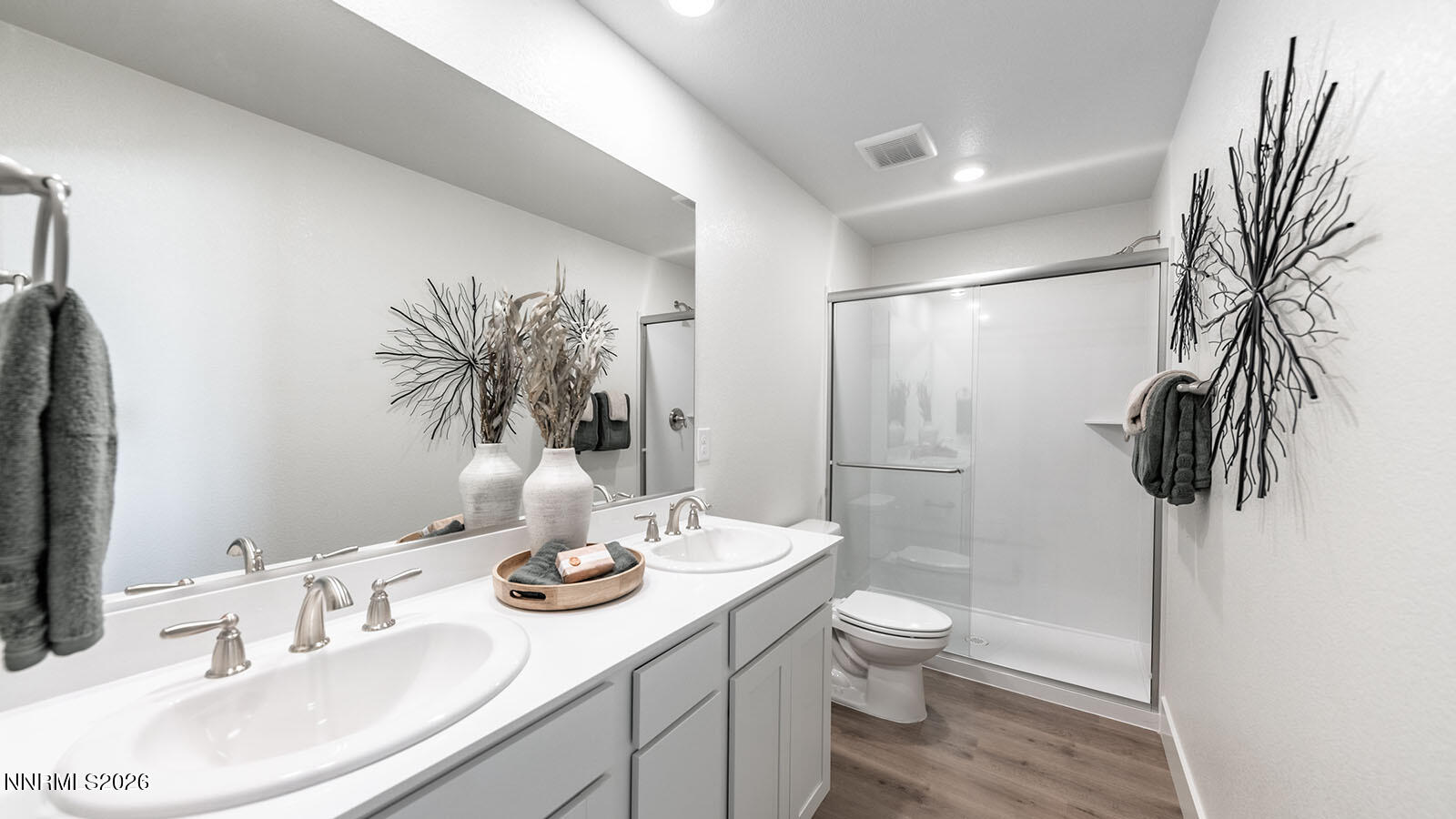 1586 Grazer Way Reno, NV 89523 - Photo 19 of 25 Primary Bathroom