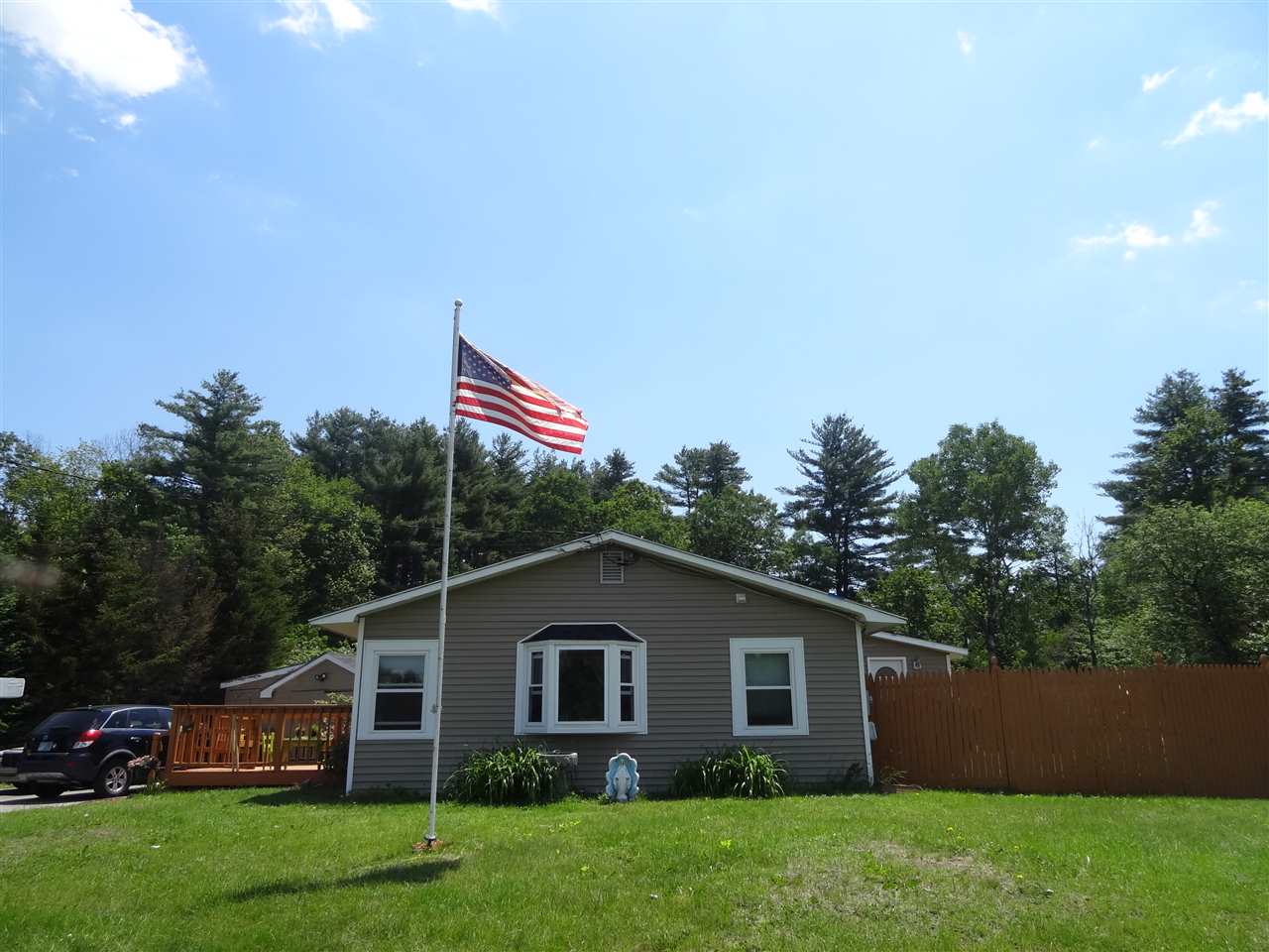 228 Sewalls Falls Road Concord, NH 03301 - Photo 2 of 33