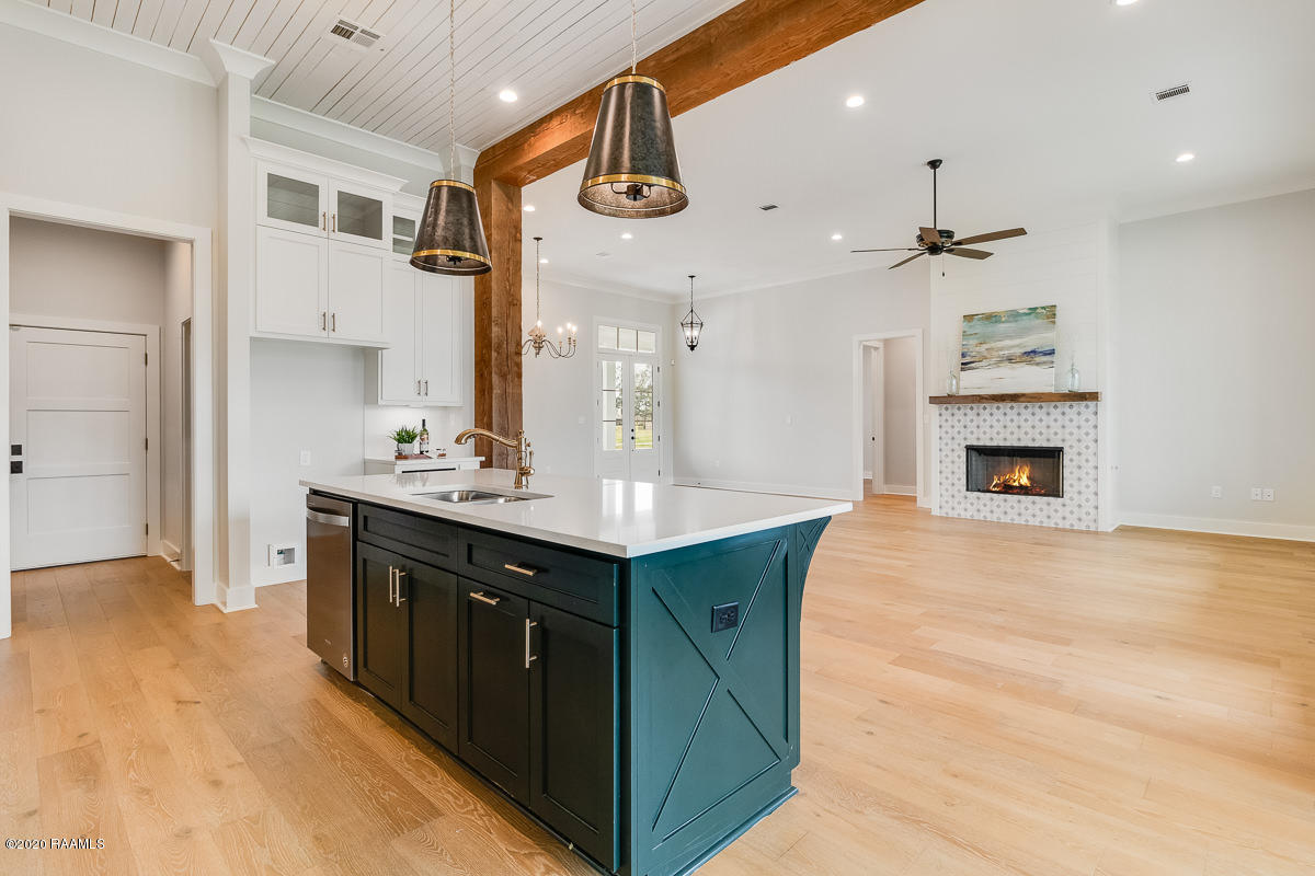 204 Ridgecroft Drive Carencro, LA 70520 - Photo 11 of 29 204 Ridgecroft-15(1)