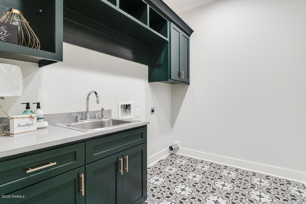 204 Ridgecroft Drive Carencro, LA 70520 - Photo 14 of 29 204 Ridgecroft-16