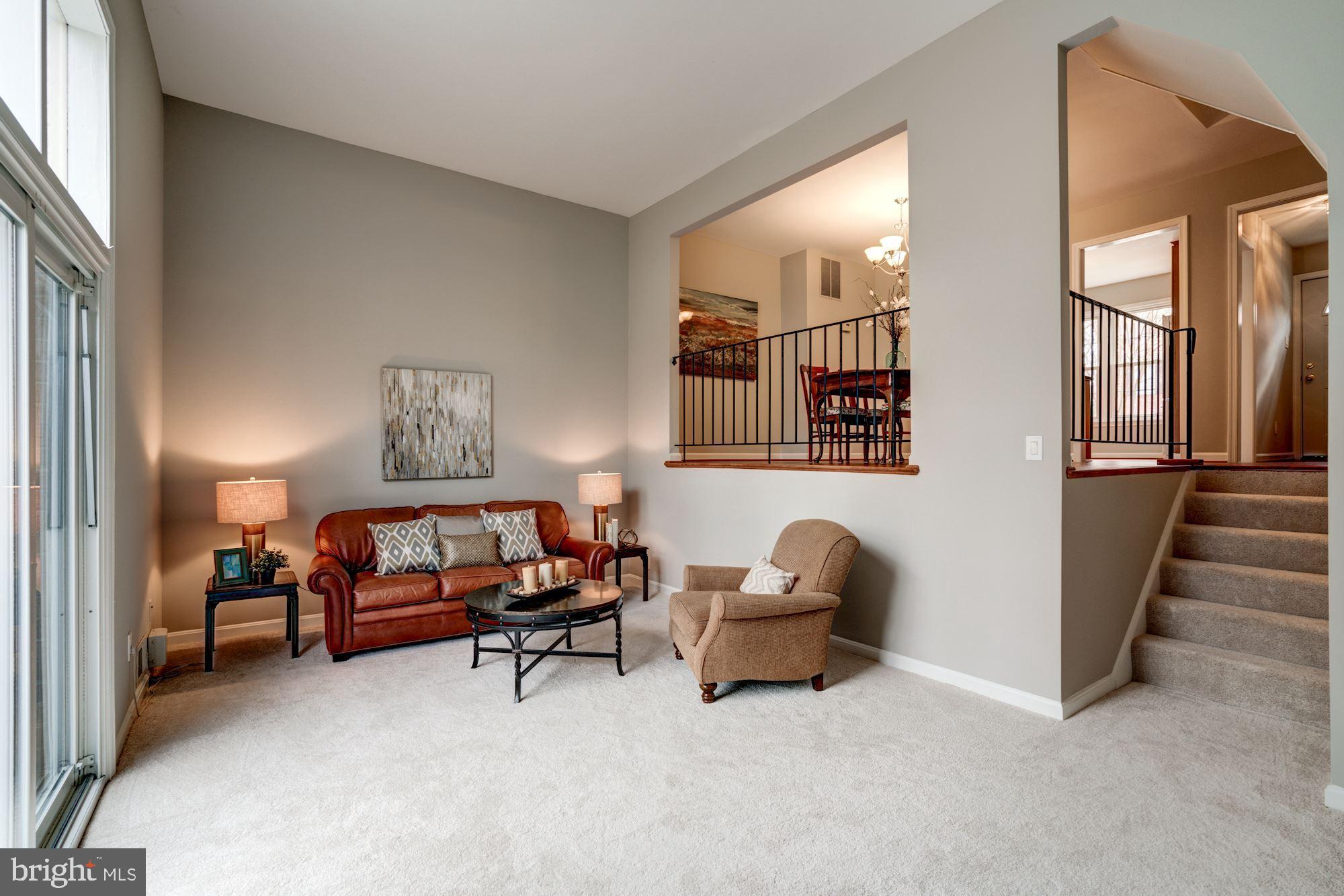 2444 Alsop Court Reston, VA 20191 - Photo 11 of 27 LIVING ROOM W/VAULTED CEILINGS