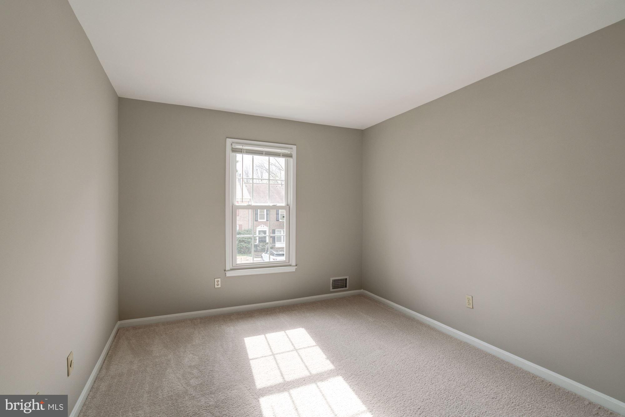 2444 Alsop Court Reston, VA 20191 - Photo 18 of 27 2ND BEDROOM