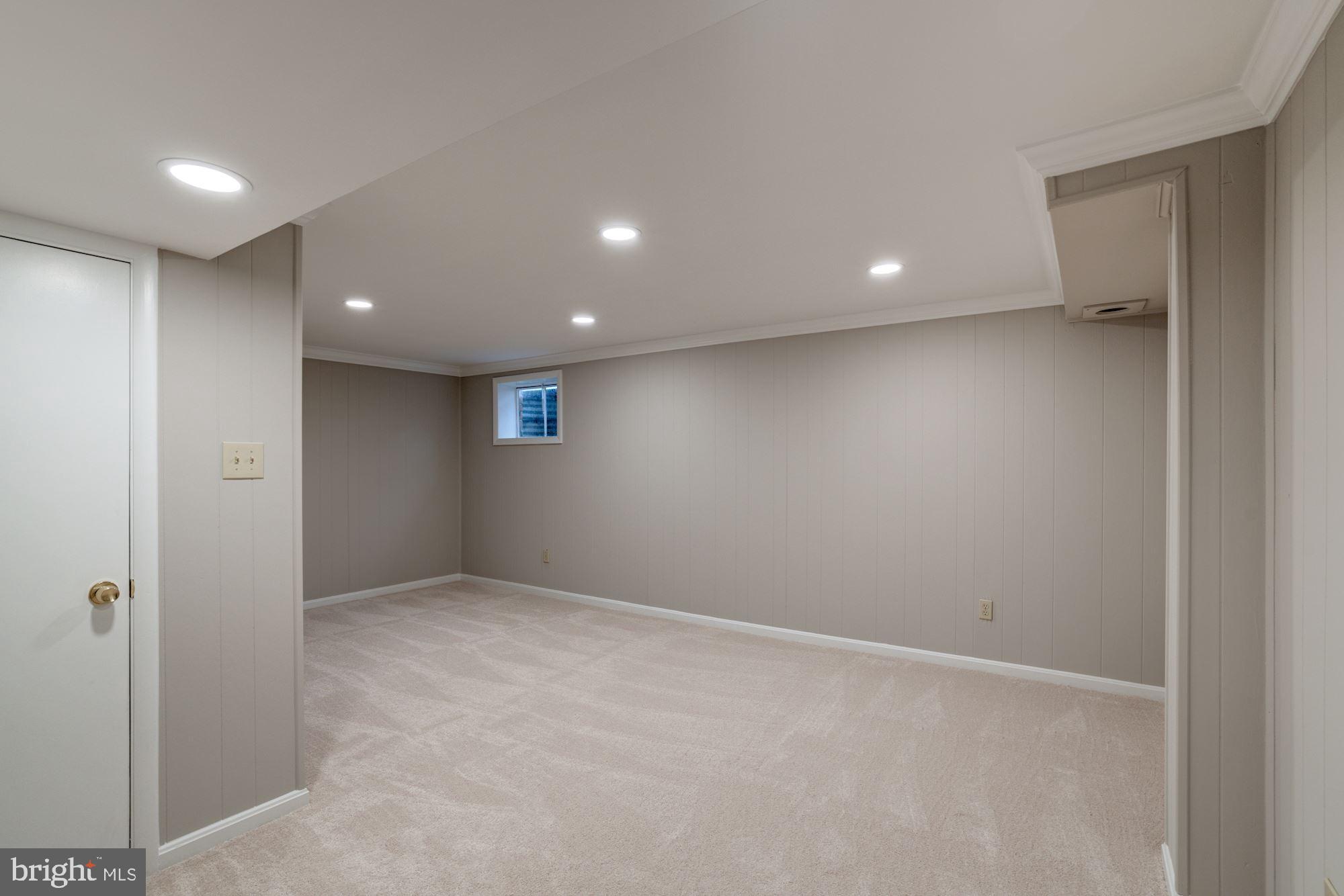 2444 Alsop Court Reston, VA 20191 - Photo 21 of 27 LOWER LEVEL FAMILY ROOM