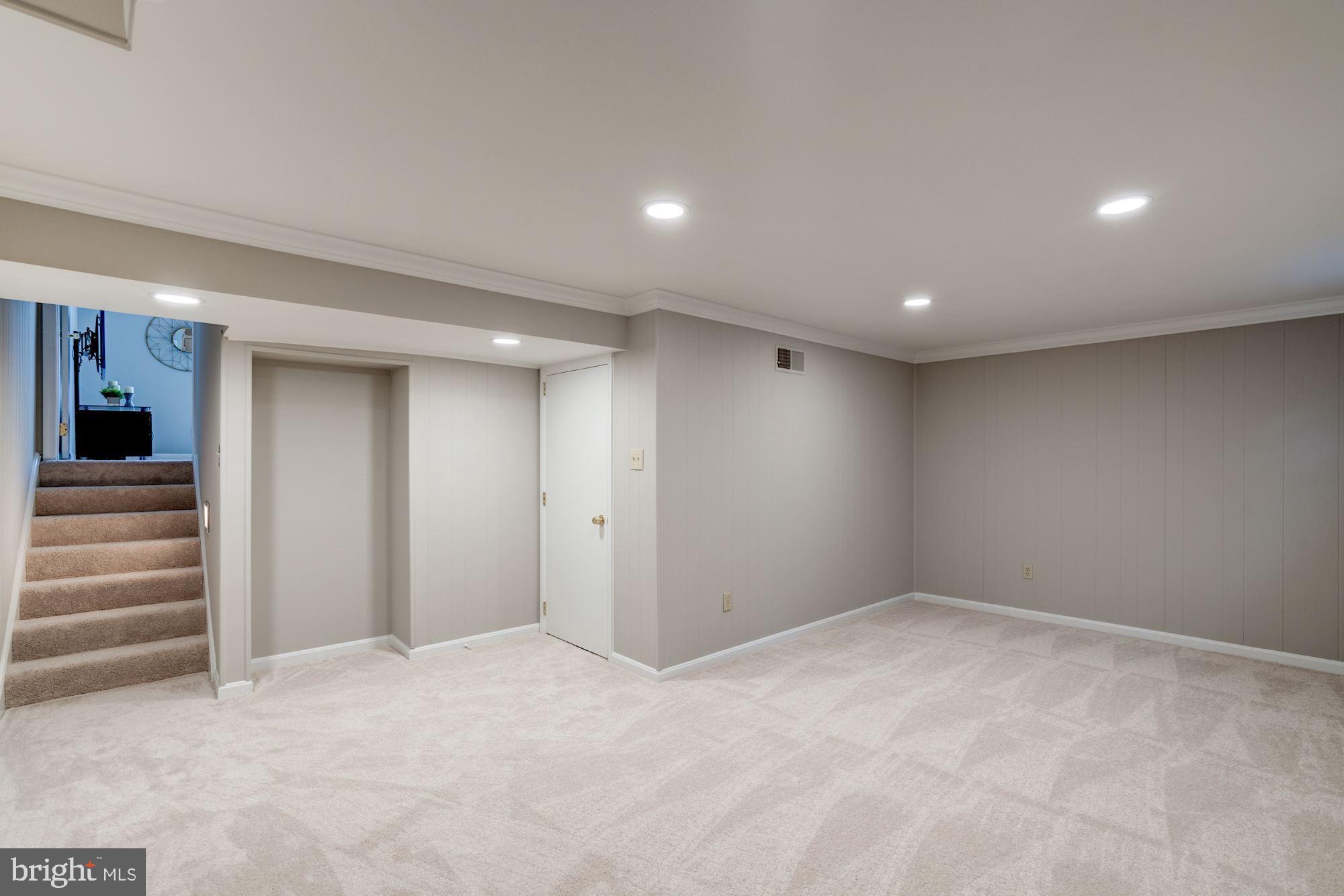 2444 Alsop Court Reston, VA 20191 - Photo 22 of 27 FAMILY ROOM W/ NEW RECESSED LIGHTS